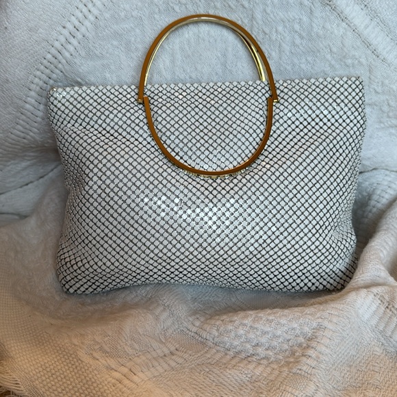 Emp Orr Vintage Elegant White Metal Mesh Tuft front bag with Gold hardware! - Picture 4 of 13